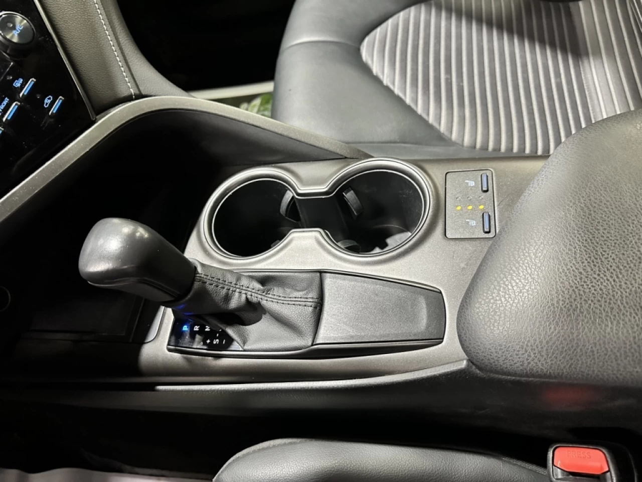 2022 Toyota Camry SE AUTOMATIQUE BANC CHAUFF. 98 400KM Image principale