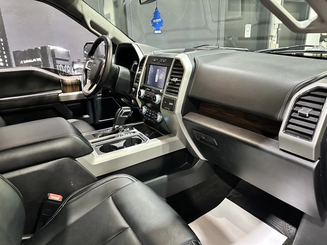 2019 Ford F-150 LARIAT 4X4 CREW FULL CUIR NAV Main Image