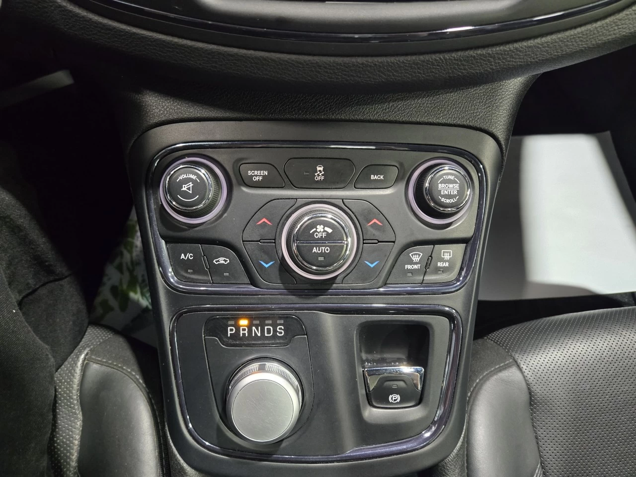 2015 Chrysler 200 S V6 Main Image