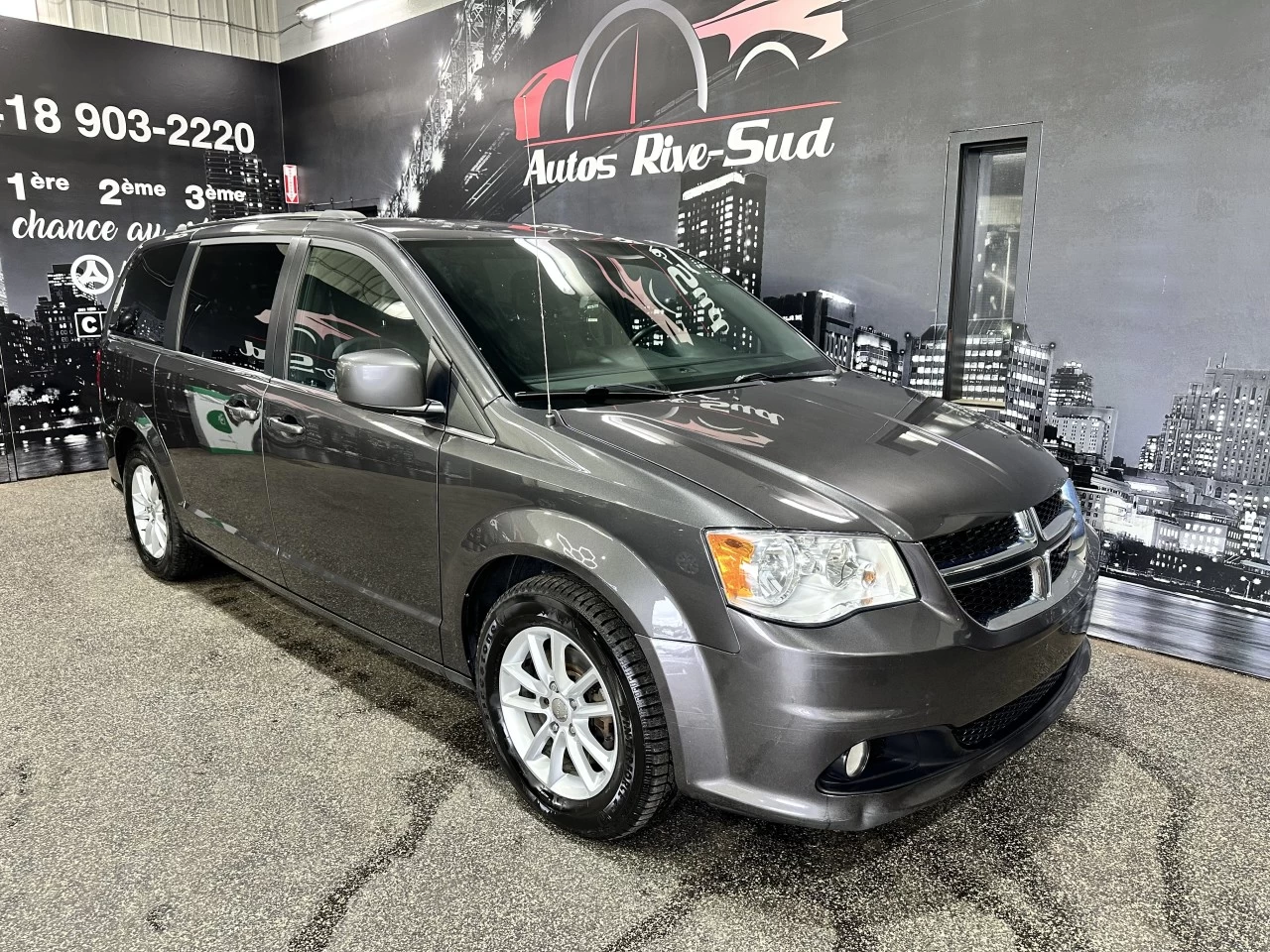2020 Dodge Grand Caravan Premium Plus STOW N GO *DVD* Image principale