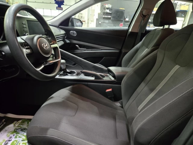 Hyundai Elantra Essential IVT 2023