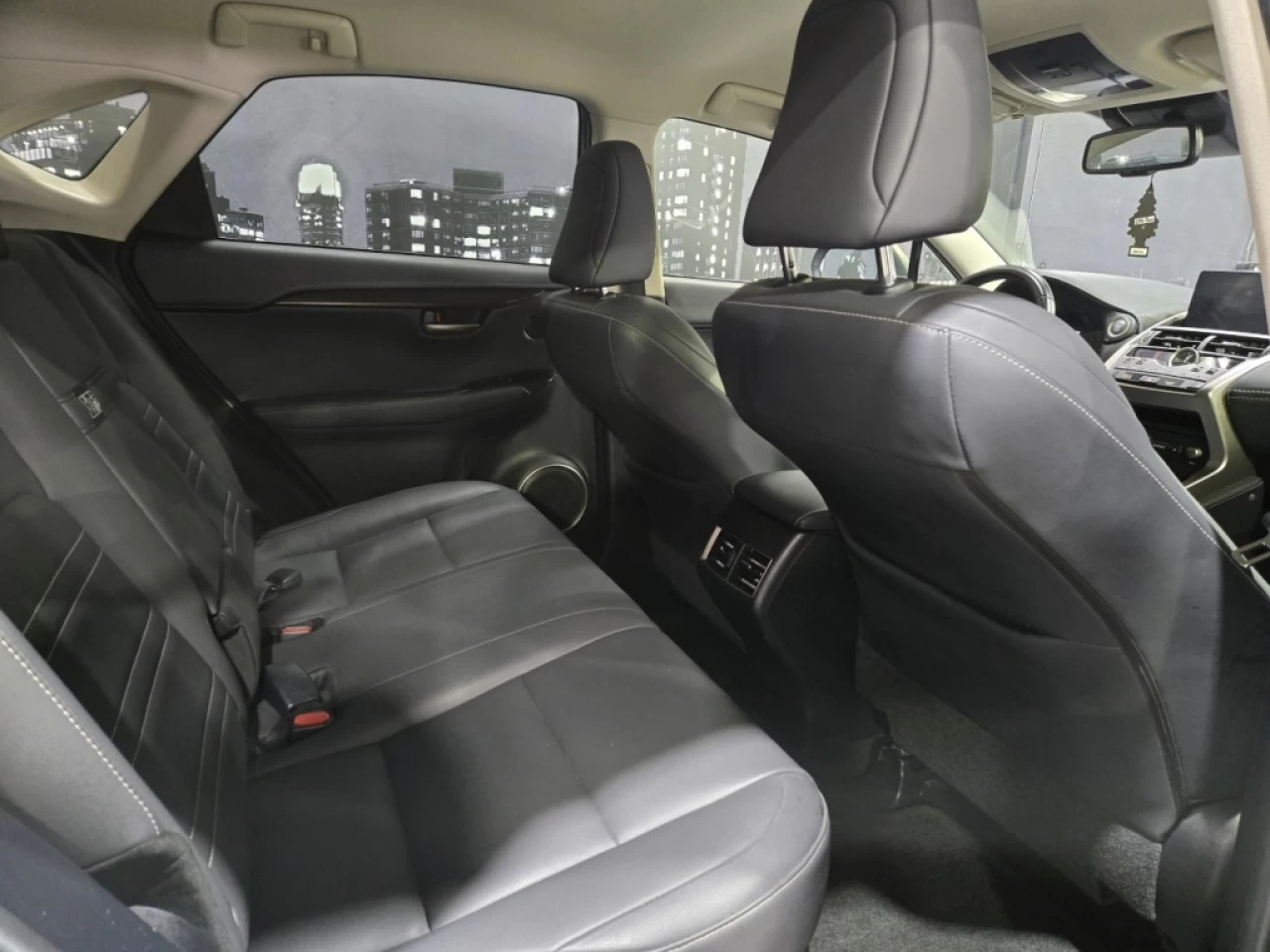 2021 Lexus NX 300 AWD BAS KILO FULL ÉQUIPÉ Main Image