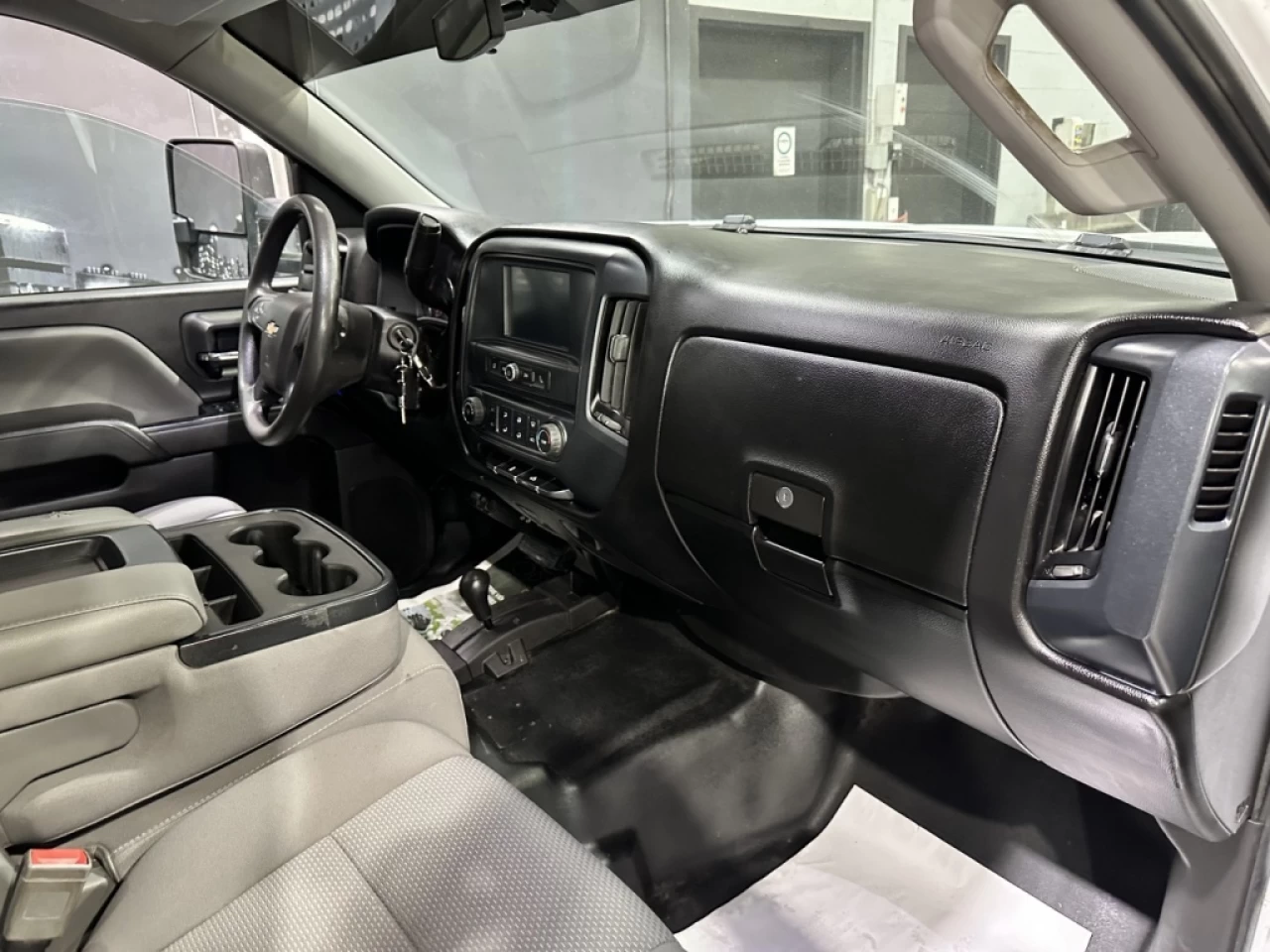 2018 Chevrolet Silverado 1500 5.3L 4X4 CREWCAB BOITE 6 1/2 Image principale