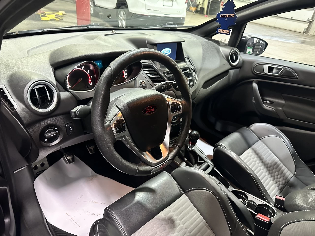 2016 Ford Fiesta ST TURBO SEULEMENT 107 800KM Main Image