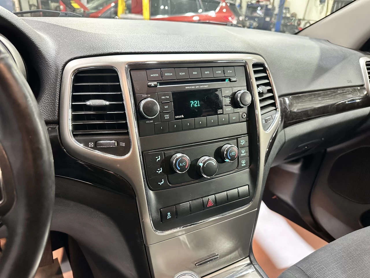 2012 Jeep Grand Cherokee Laredo 4X4 Image principale