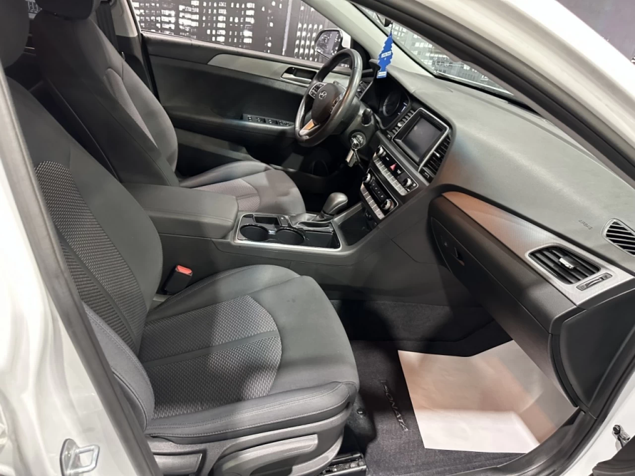 2019 Hyundai Sonata Essential AUTOMATIQUE 8 PNEUS AVEC 57 900KM Main Image