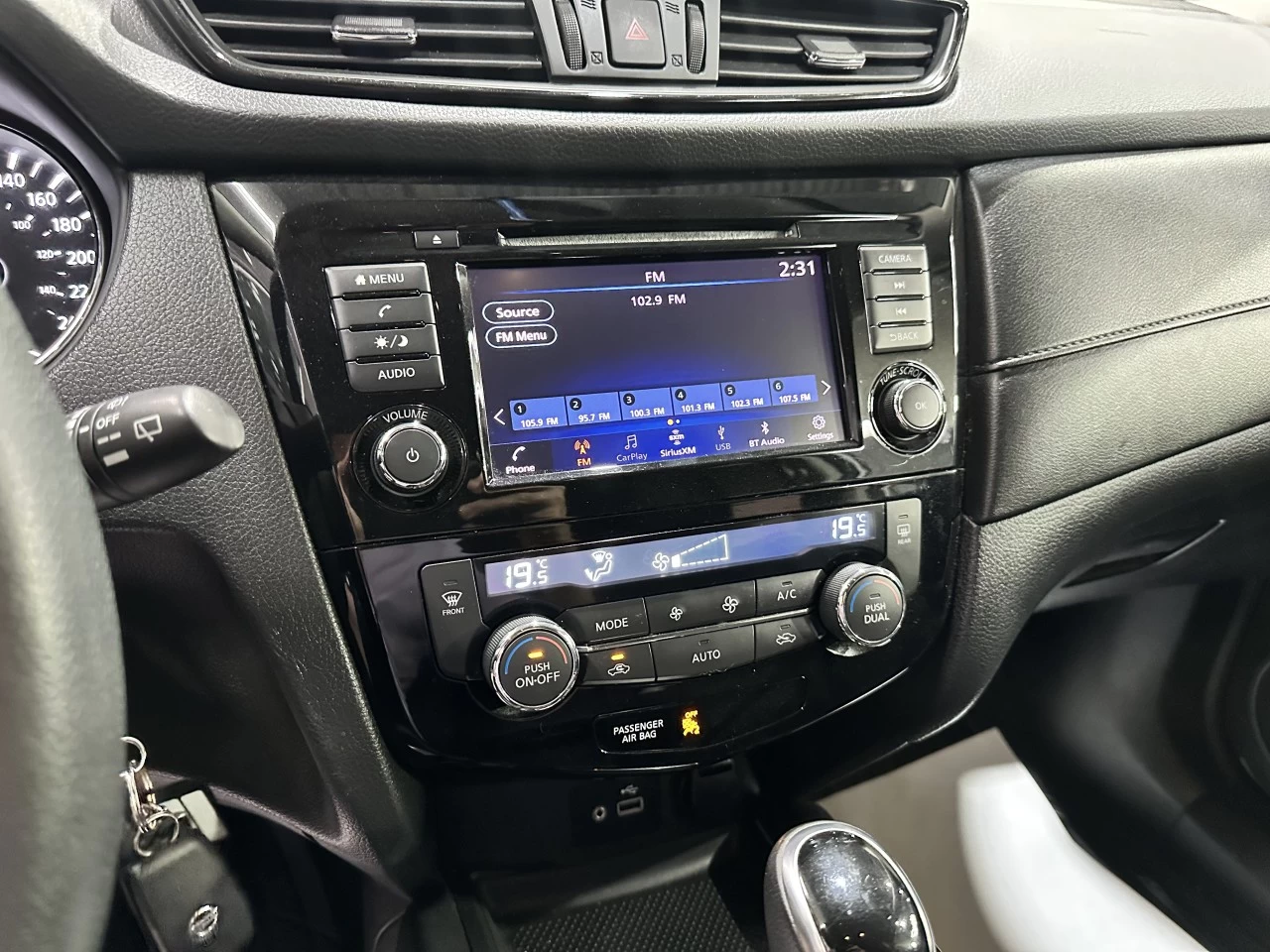 2020 Nissan Rogue SE AWD Main Image