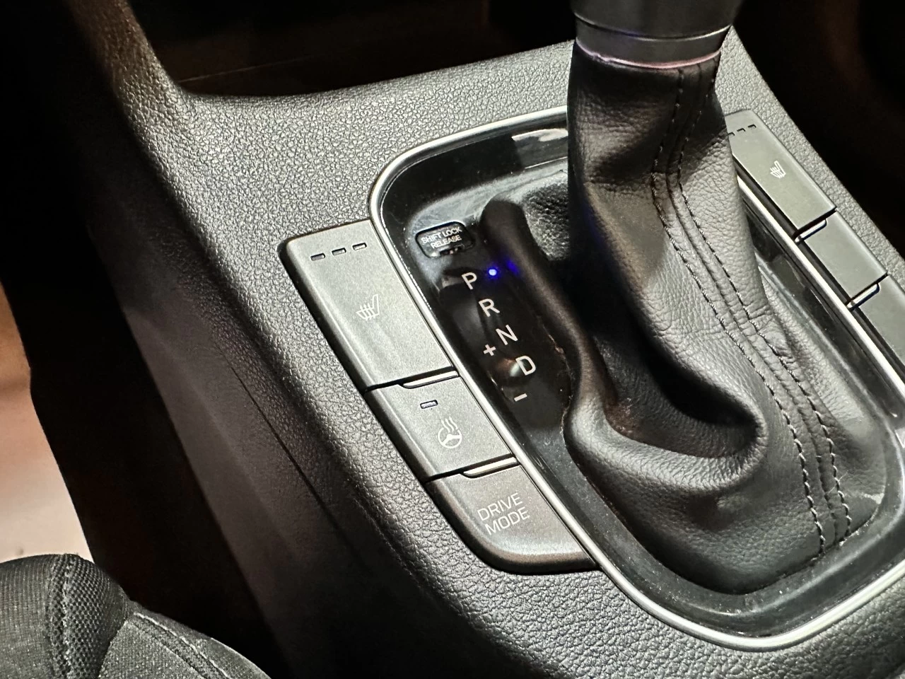 2018 Hyundai Elantra GT GLS AUTOMATIQUE Main Image