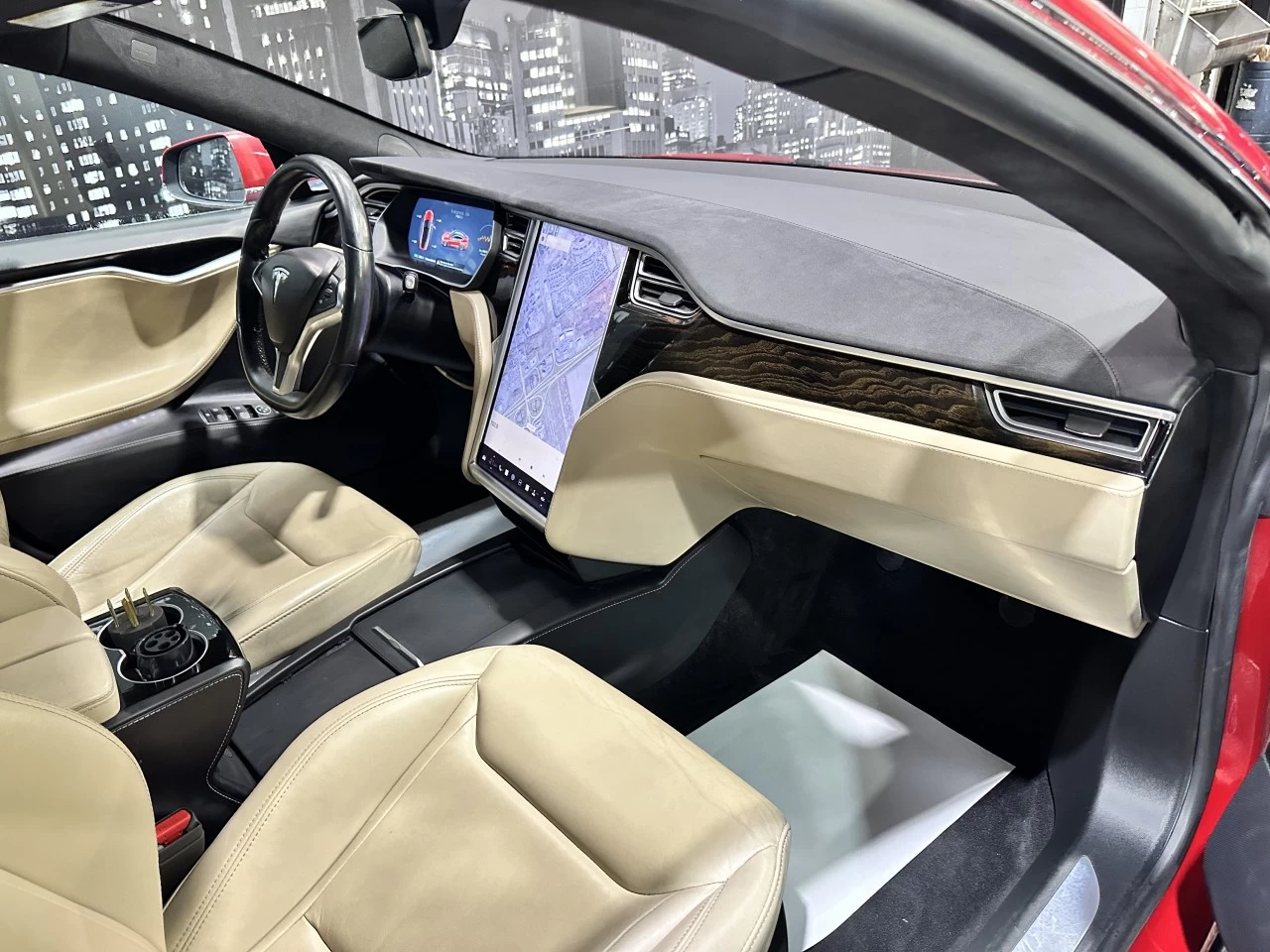 2016 Tesla S 70D AWD BAS KILO Image principale