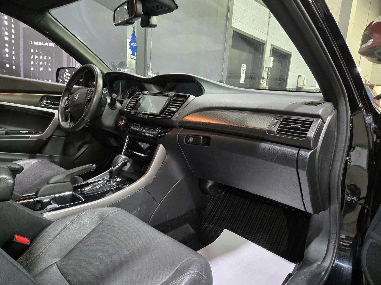 2017 Honda CoupÉ Accord Touring V6 AUTO CUIR TOIT Main Image