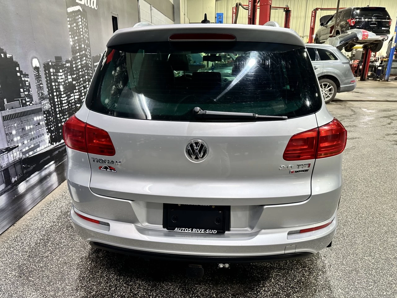 2017 Volkswagen Tiguan HIGHLINE R LINE 4 MOTION Main Image