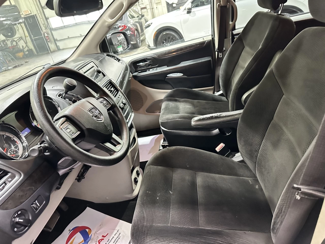 2019 Dodge Grand Caravan STOW N GO Main Image