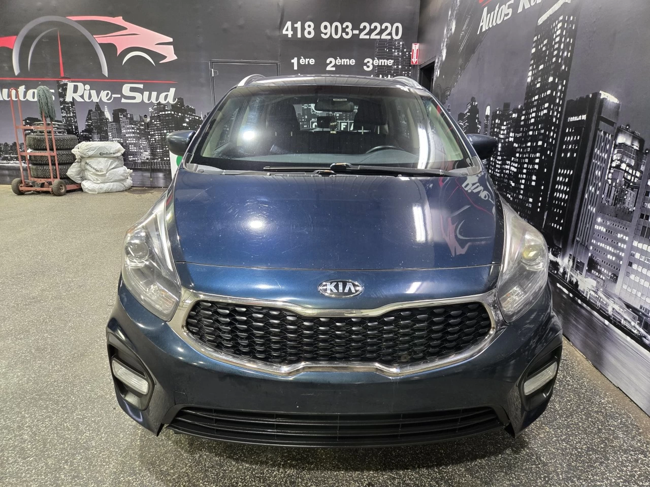 2017 Kia Rondo LX Main Image