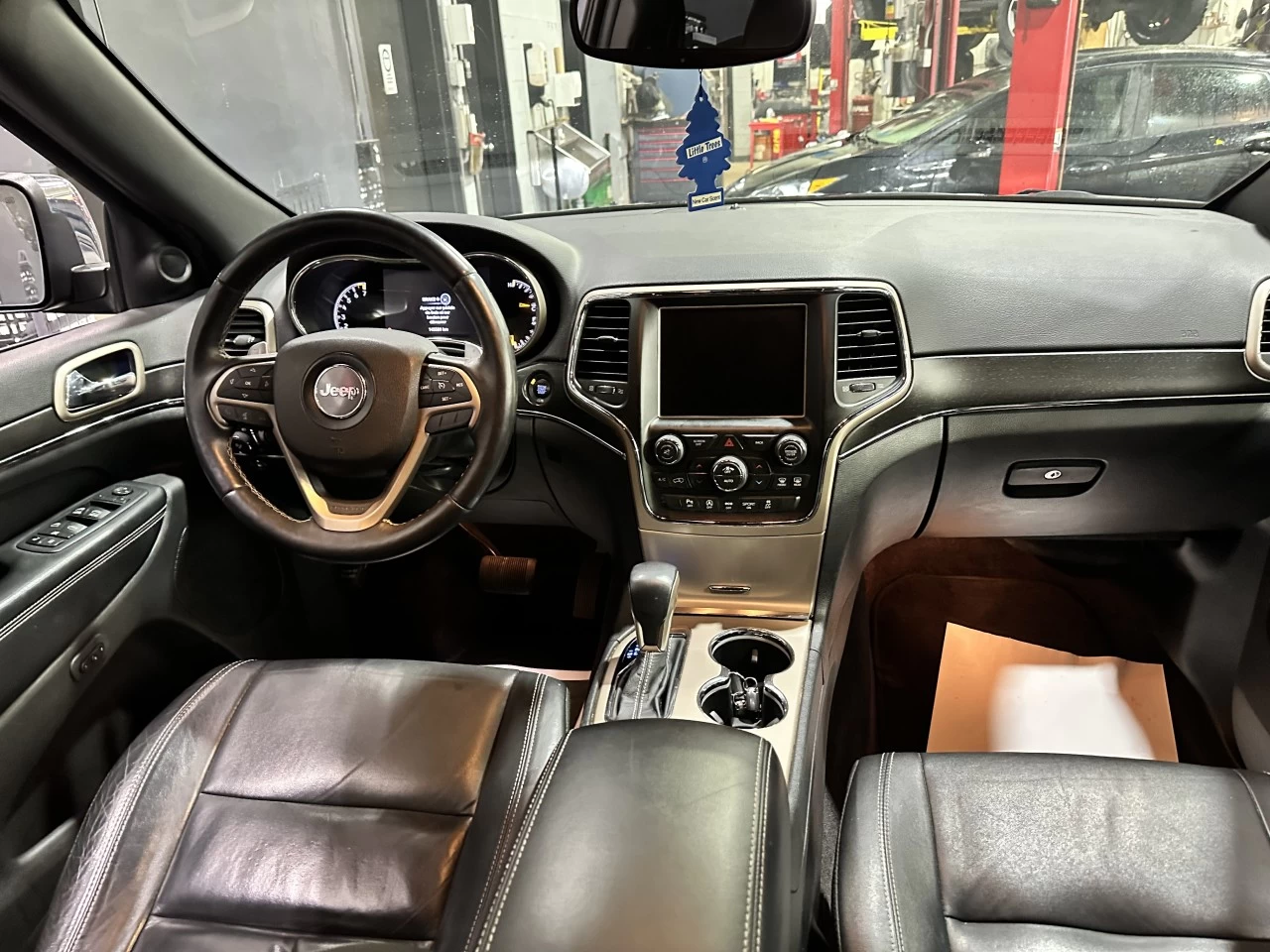 2017 Jeep Grand Cherokee LIMITED 4X4 CUIR VOLANT CHAUFF. Main Image