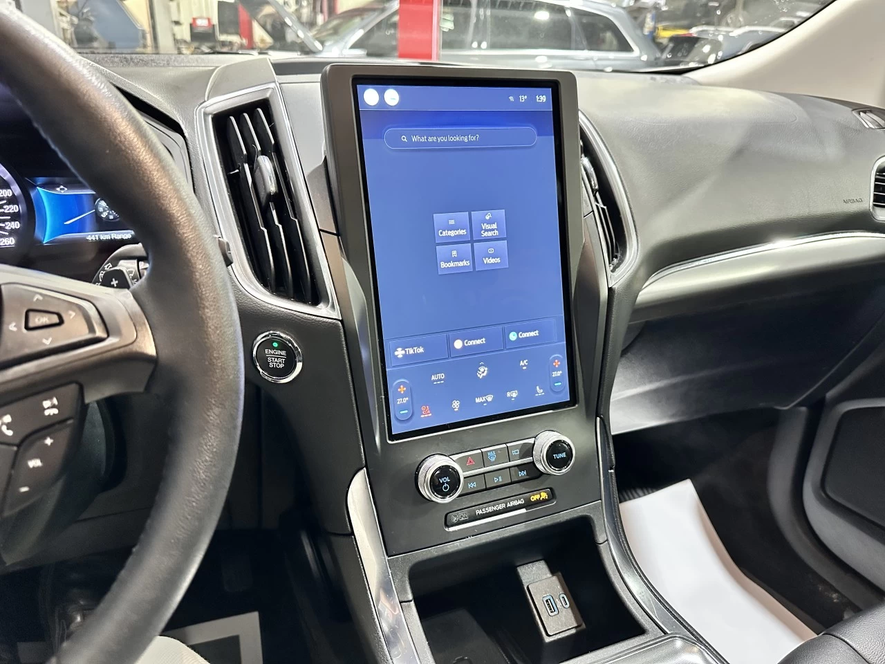 2022 Ford Edge TITANIUM AWD TOIT Main Image