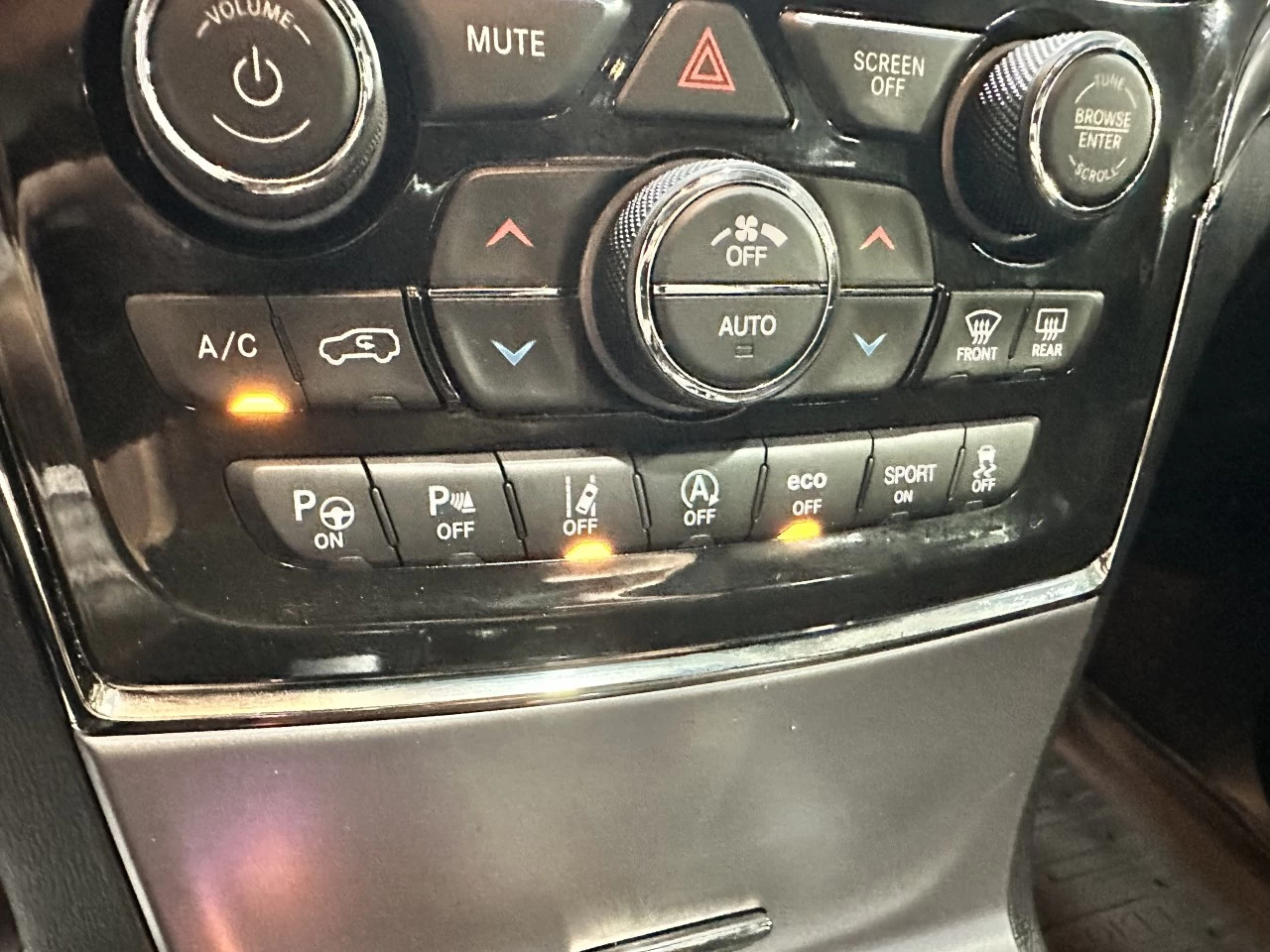 2022 Jeep Grand Cherokee Limited X 4X4 TOIT PANO Image principale