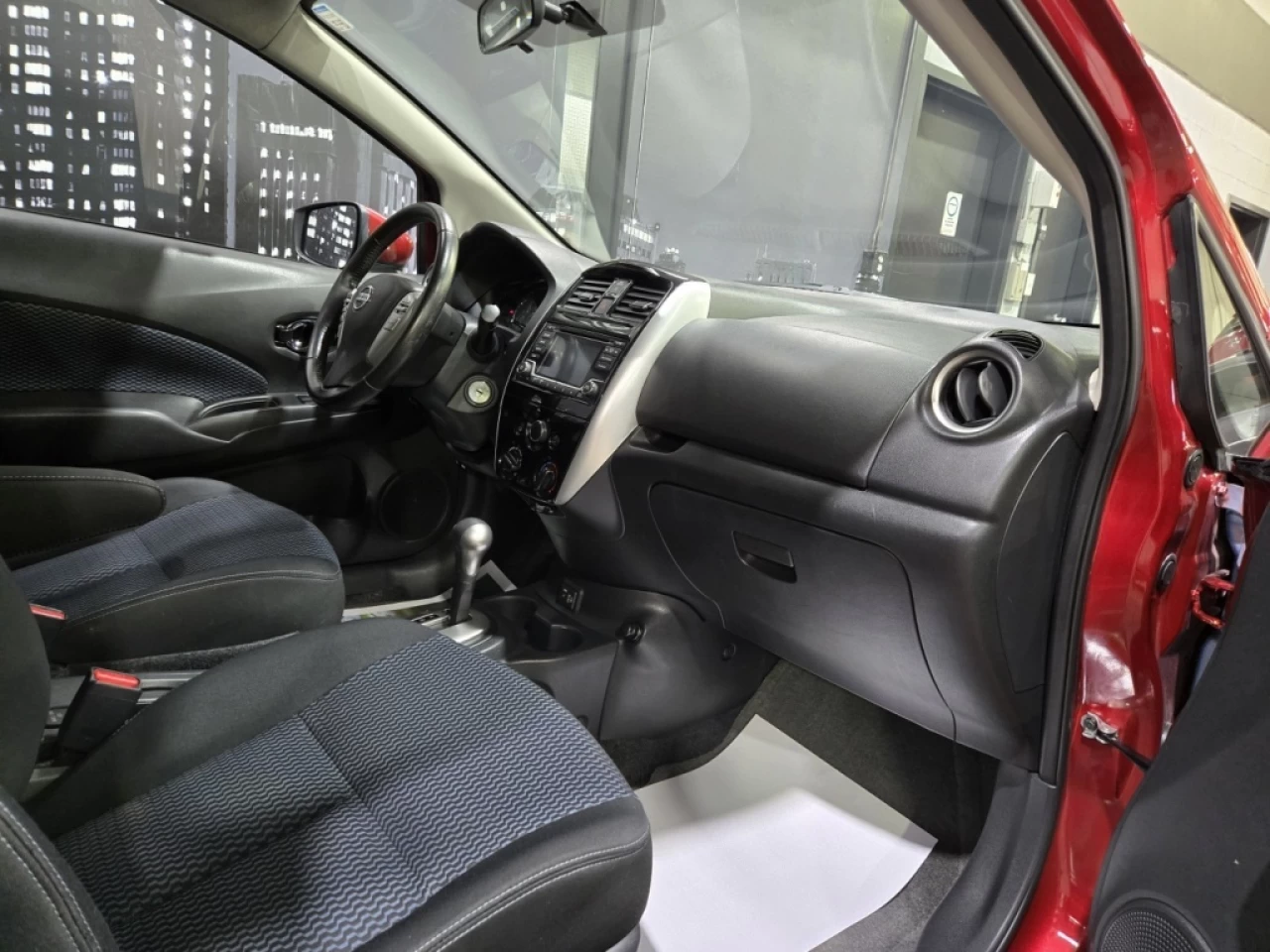 2018 Nissan Versa Note SV AUTOMATIQUE BAS KILO Image principale