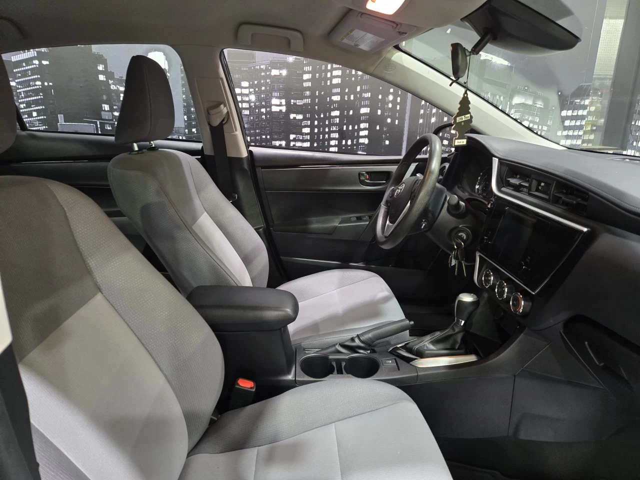 2018 Toyota Corolla AUTOMATIQUE BAS KILO Main Image