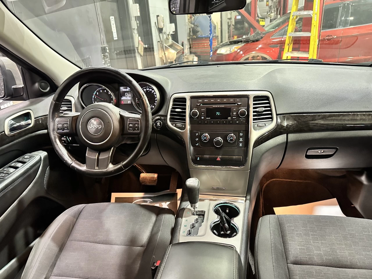 2012 Jeep Grand Cherokee Laredo 4X4 Image principale