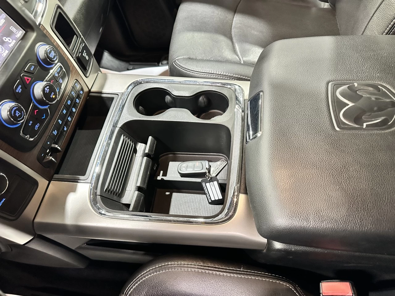 2017 Ram 3500 Laramie CUMMINS Image principale