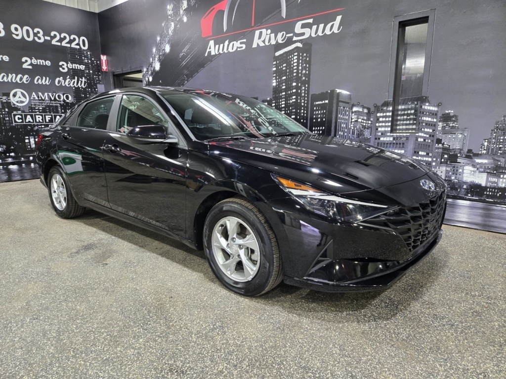 Hyundai 2023 Elantra Essential IVT
