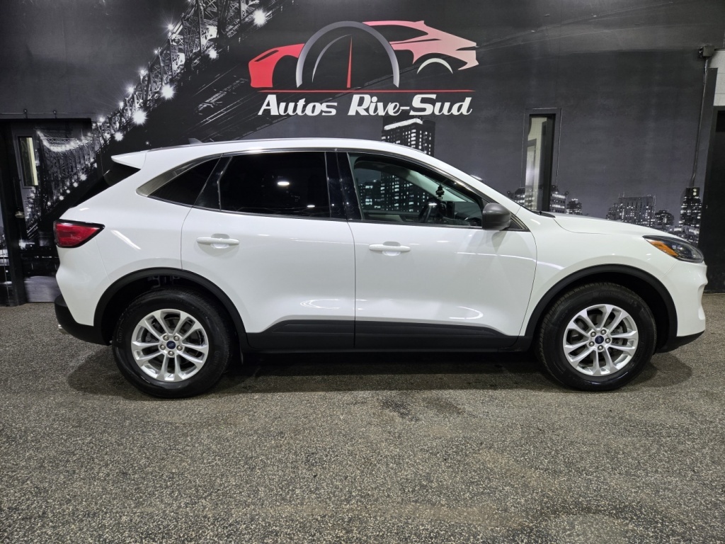 Ford 2022 Escape SE AWD