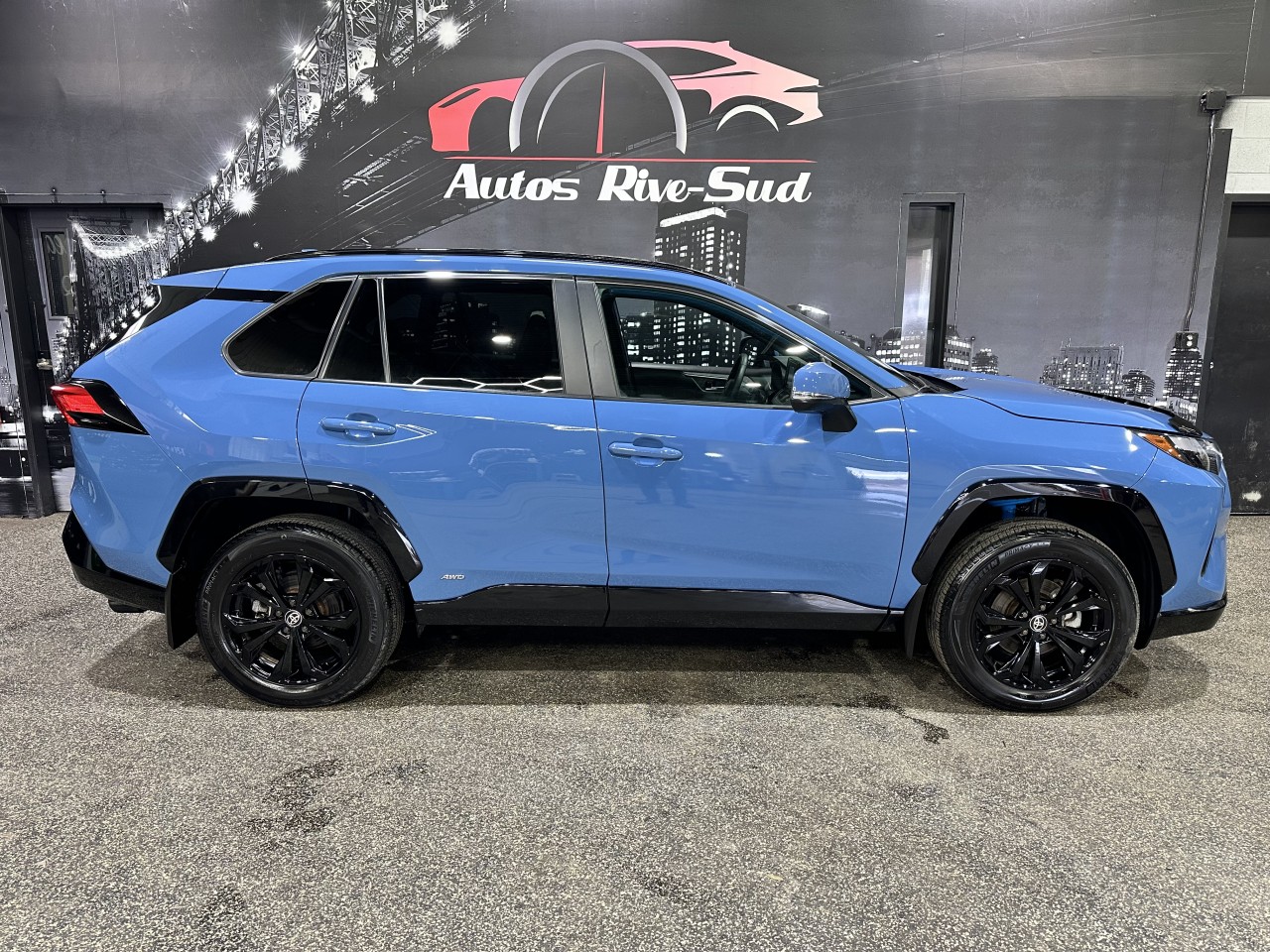 Toyota 2022 RAV4 Hybrid SE TOIT BAS KILO WOW