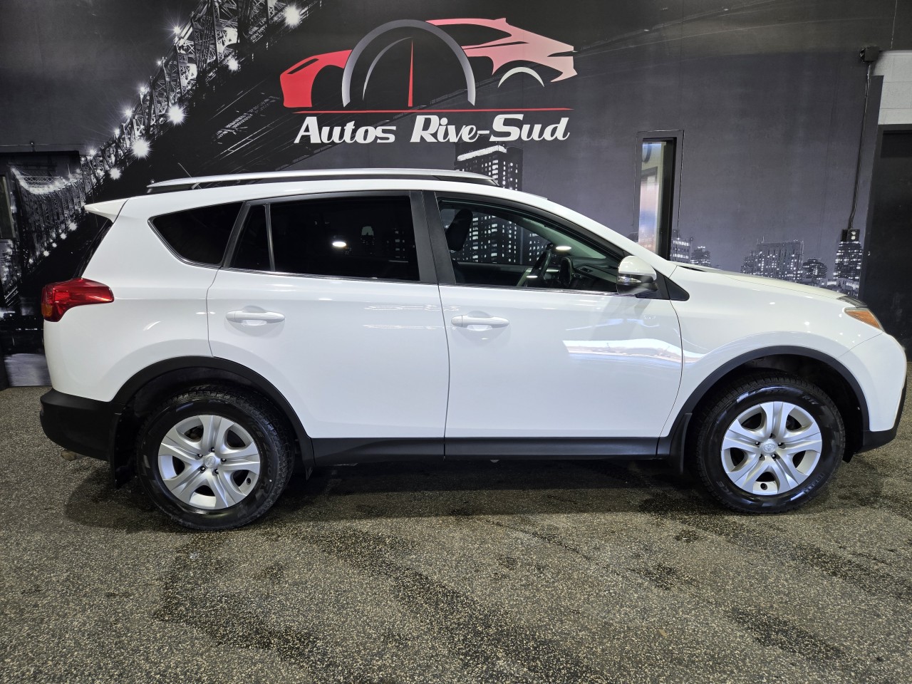 Toyota 2015 RAV4 LE AWD TRÈS PROPRE