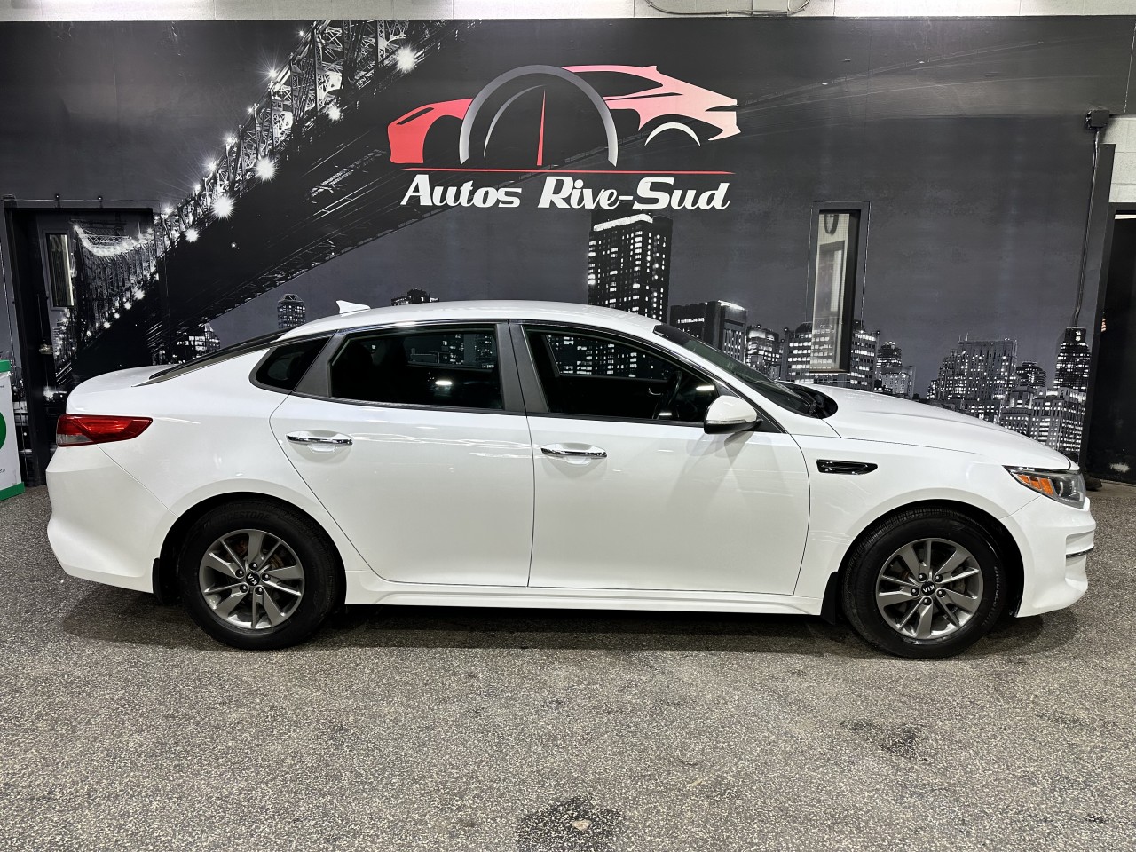 Kia 2016 Optima LX ECO Turbo AUTO
