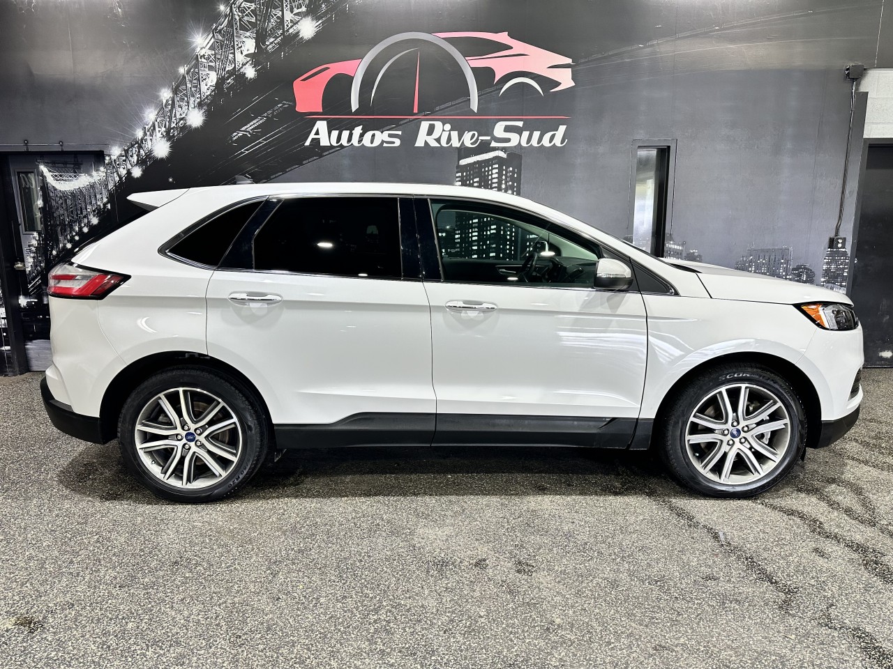Ford 2022 Edge TITANIUM AWD TOIT